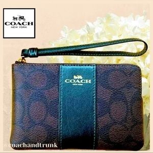 NWT COACH Corner Zip Wristlet In Signature Canvas With Metallic Forest Green